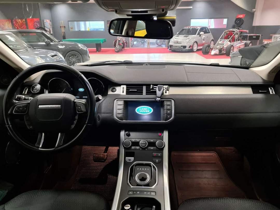 Land Rover Range Rover Evoque – Image 8