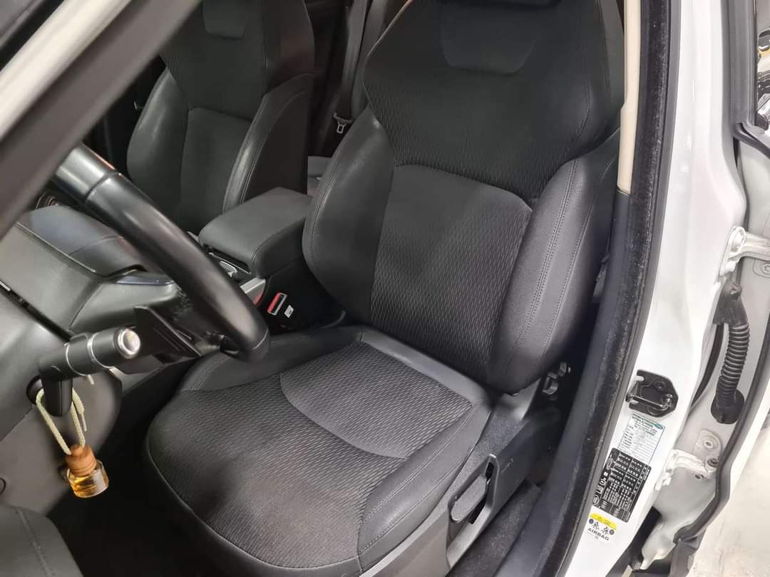 Land Rover Range Rover Evoque – Image 13