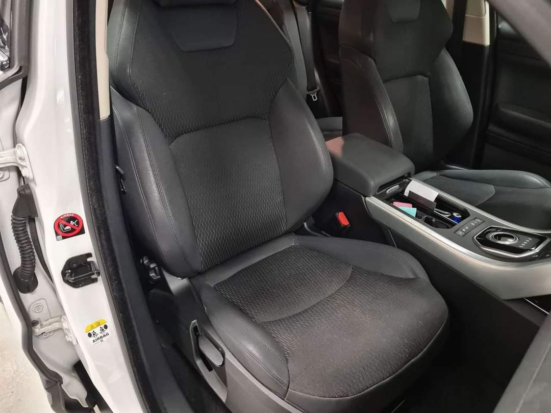 Land Rover Range Rover Evoque – Image 12