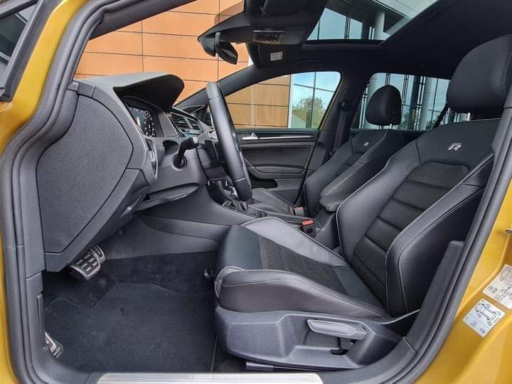 Volkswagen Golf R – Image 8