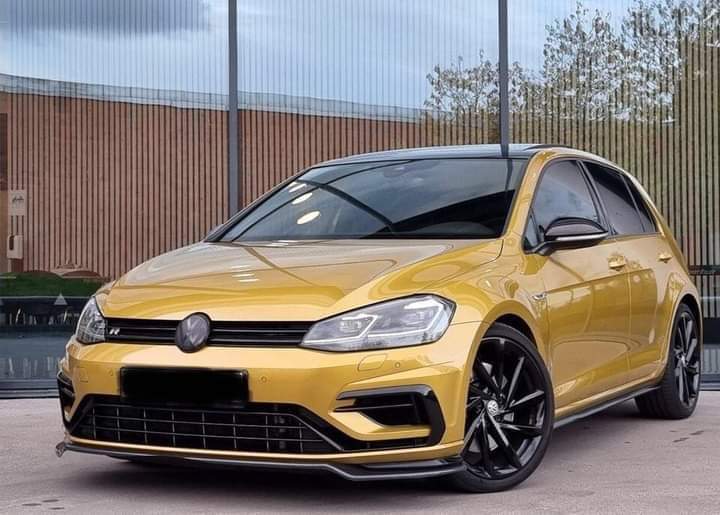 Volkswagen Golf R – Image 11