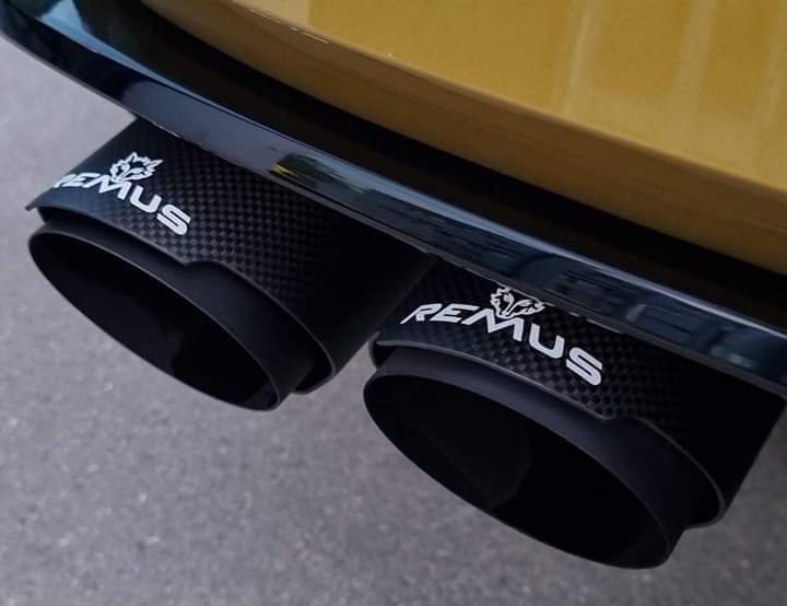 Volkswagen Golf R – Image 31