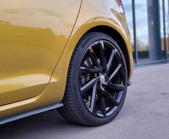 Volkswagen Golf R – Image 37