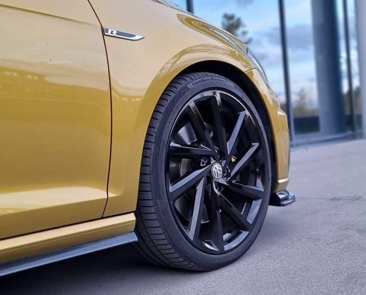 Volkswagen Golf R – Image 36