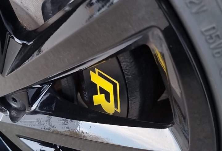 Volkswagen Golf R – Image 35