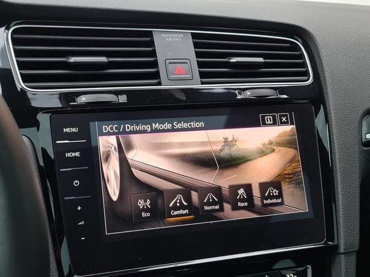 Volkswagen Golf R – Image 45