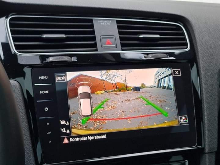 Volkswagen Golf R – Image 44