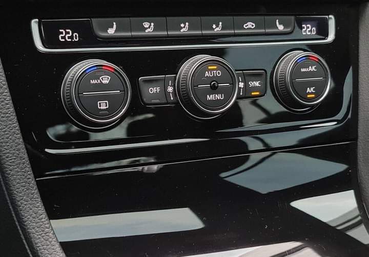 Volkswagen Golf R – Image 43