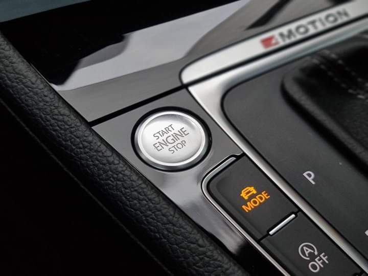 Volkswagen Golf R – Image 49