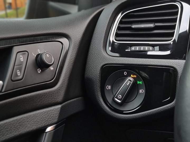 Volkswagen Golf R – Image 52