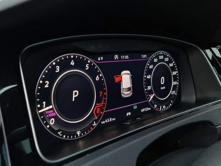 Volkswagen Golf R – Image 51