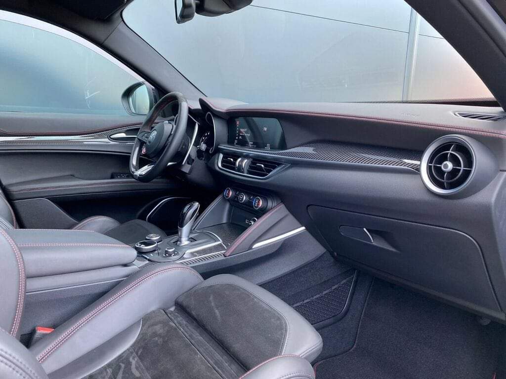 Alfa Romeo STELVIO – Image 12