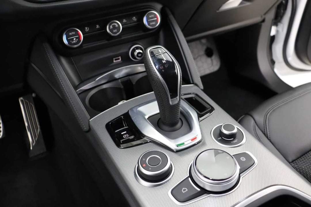 Alfa Romeo Stelvio – Image 5