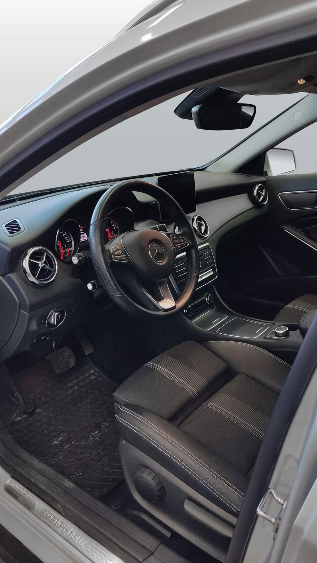 Mercedes-Benz GLA – Image 4
