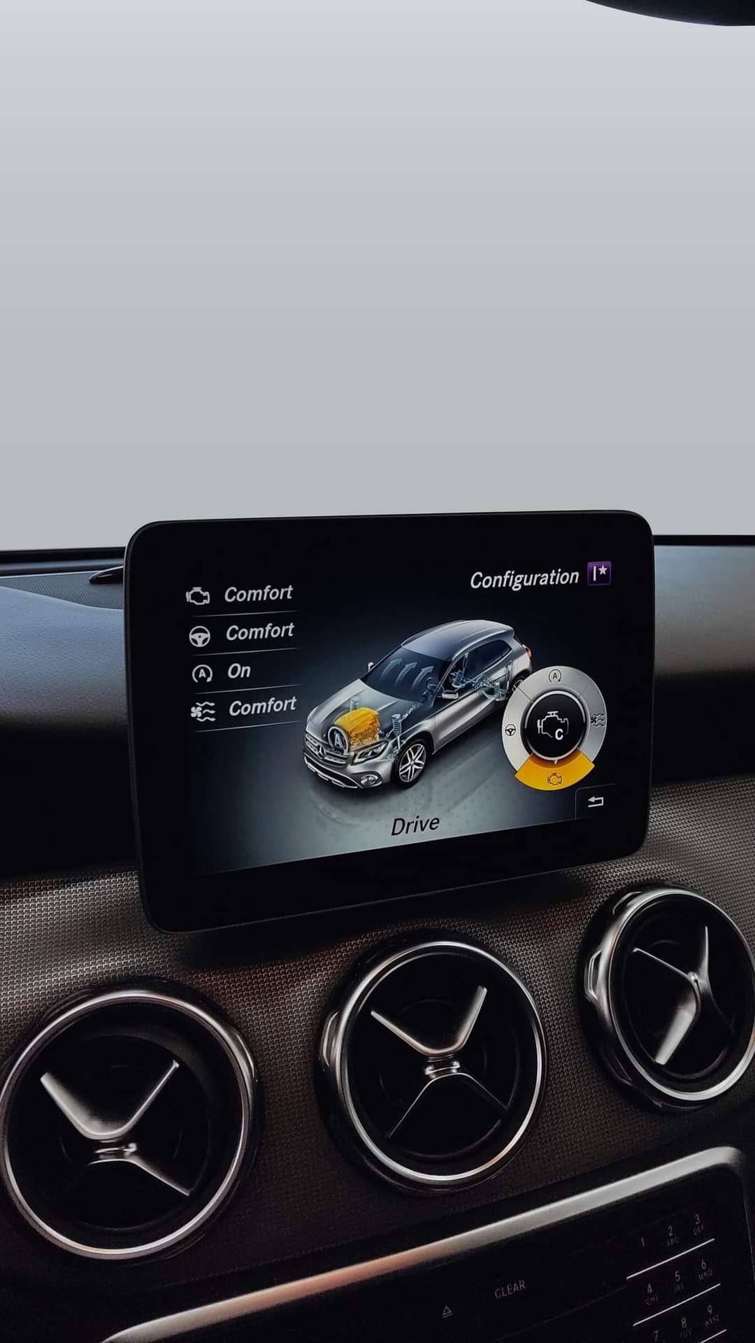 Mercedes-Benz GLA – Image 10