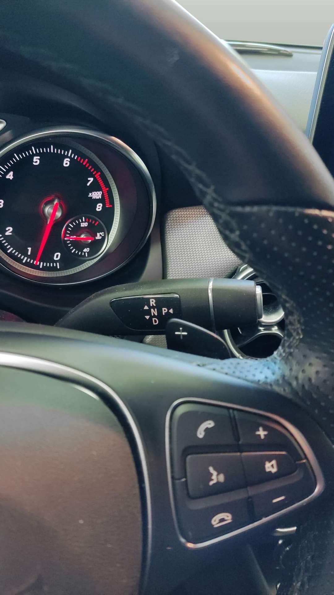 Mercedes-Benz GLA – Image 13