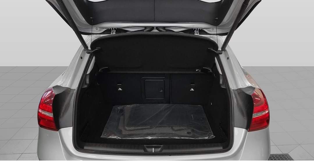 Mercedes-Benz GLA – Image 16