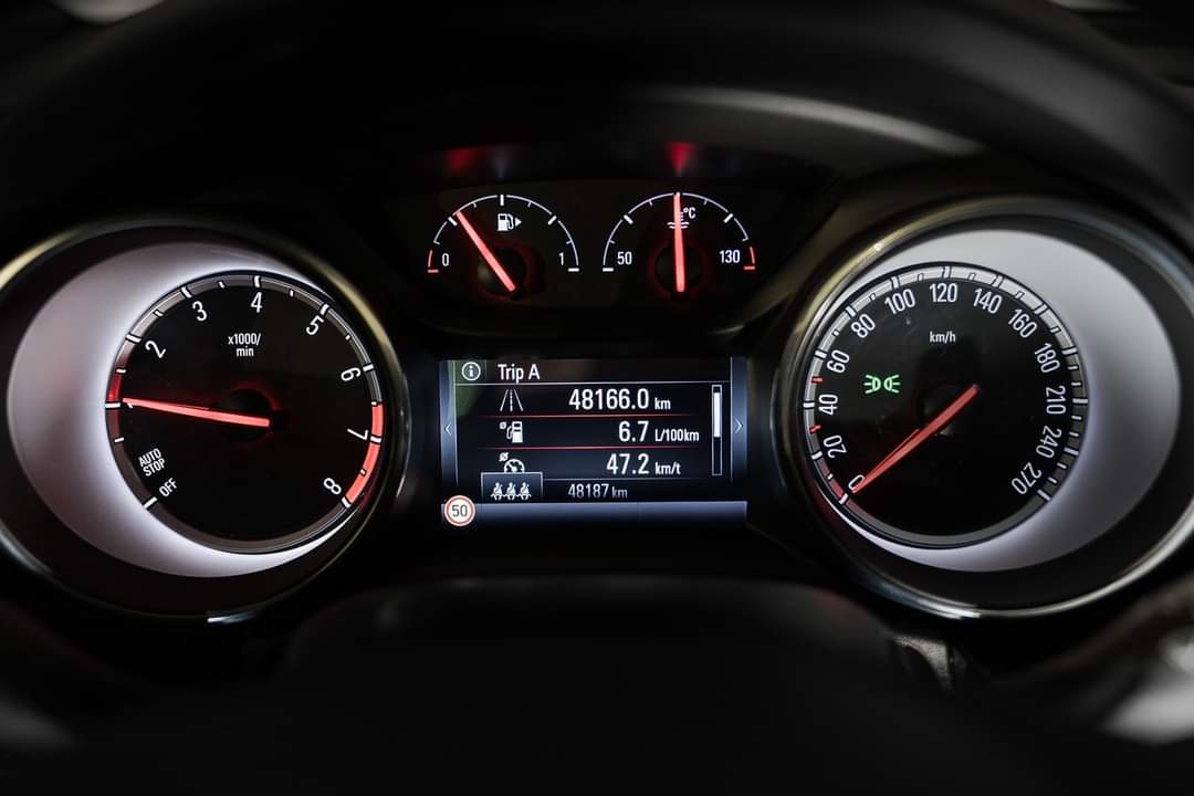 Opel Astra – Image 25