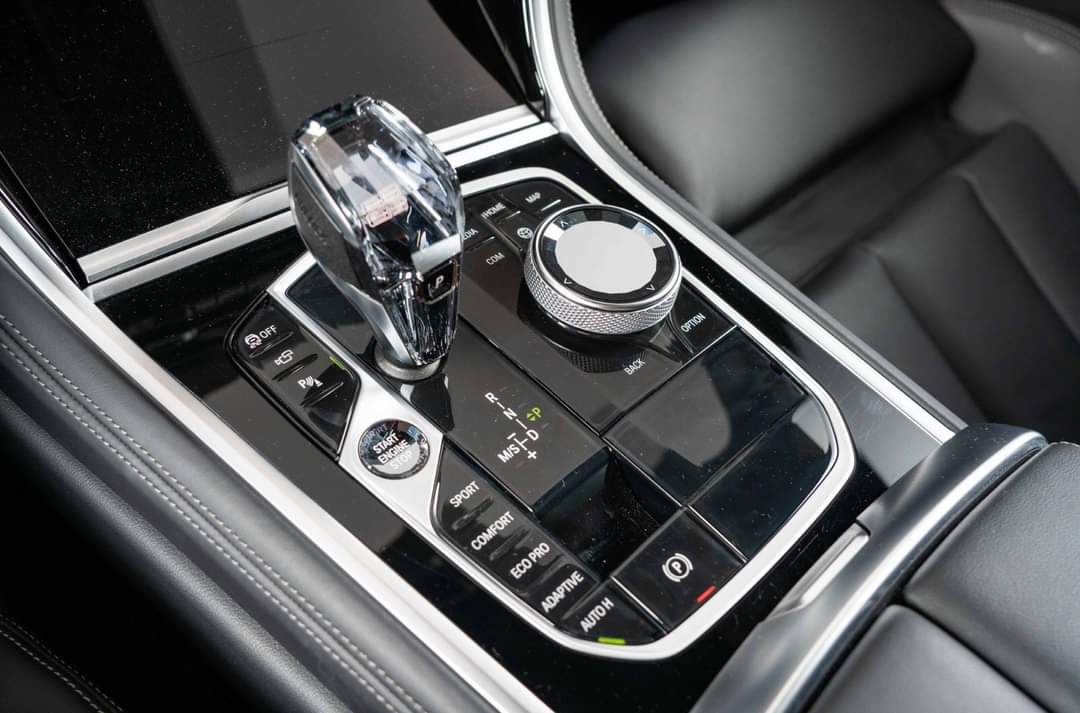 BMW Série 8 – Image 25