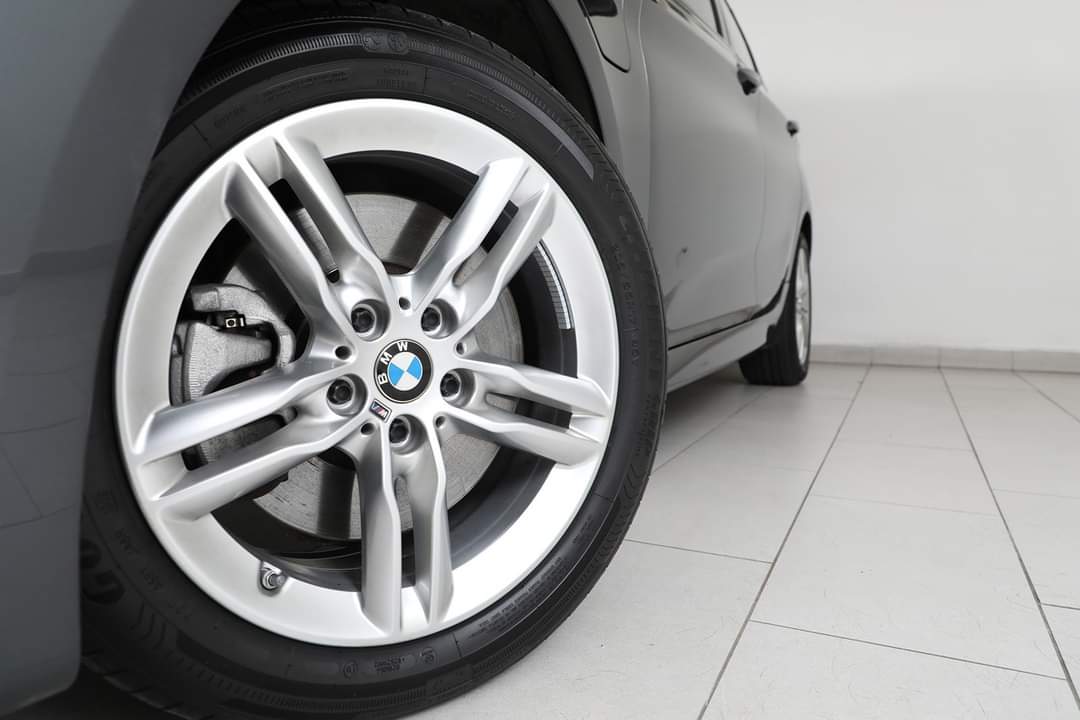 BMW série 2 – Image 23