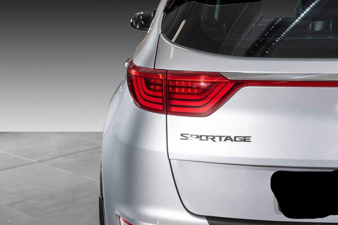 Kia Sportage 2.0 – Image 8