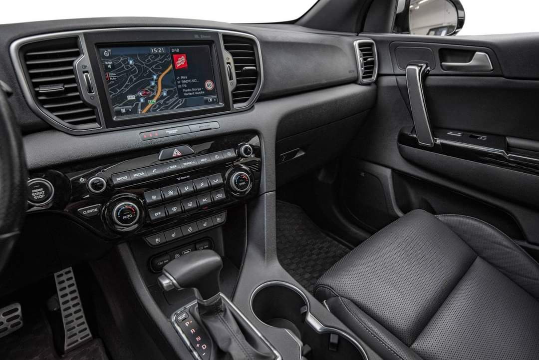 Kia Sportage 2.0 – Image 15