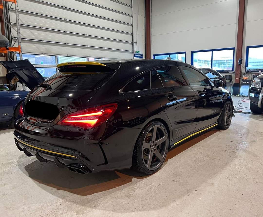 Mercedes-Benz CLA AMG 45 – Image 10