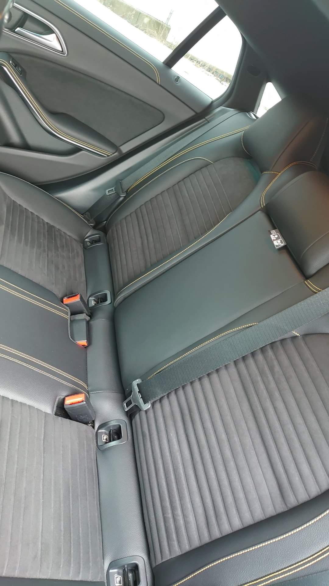 Mercedes-Benz CLA AMG 45 – Image 19