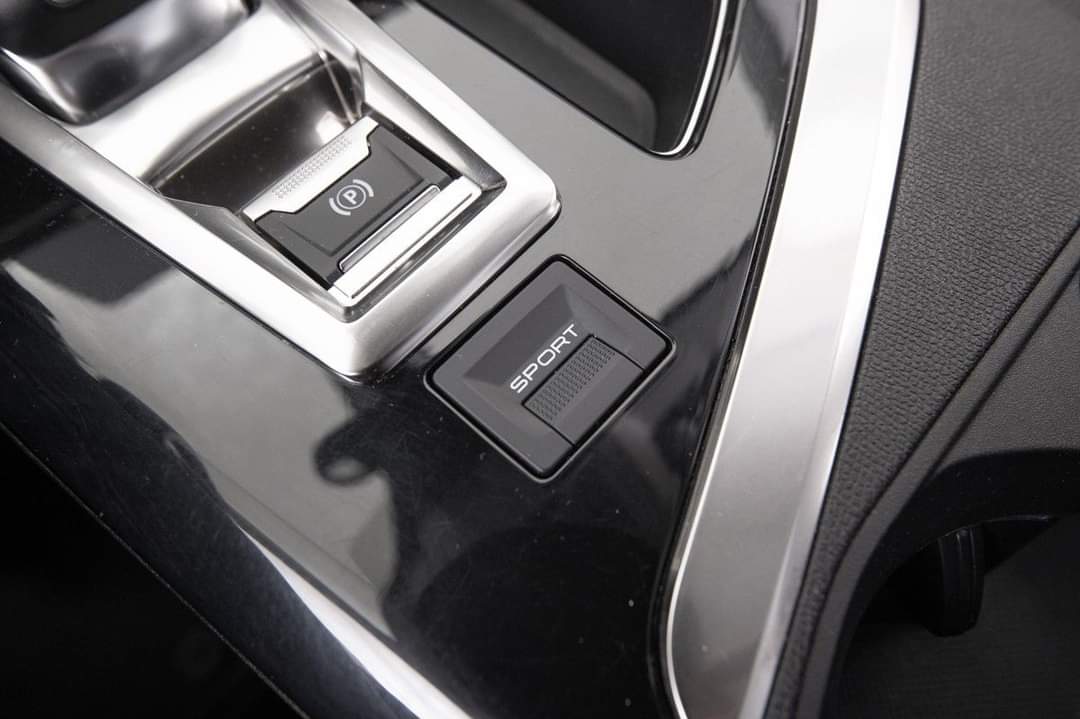 Peugeot 3008 Hook – Image 13