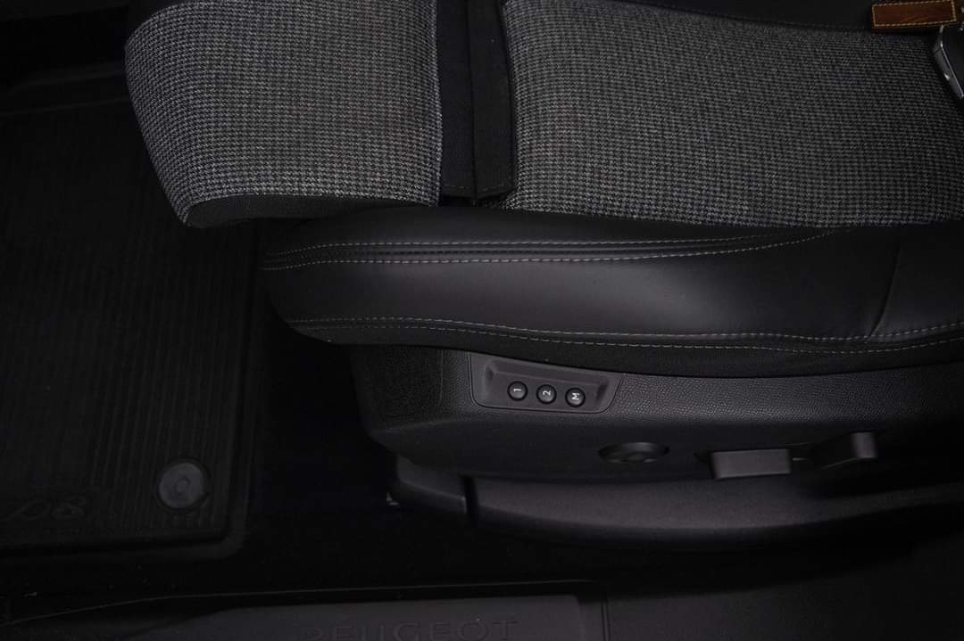 Peugeot 3008 Hook – Image 19