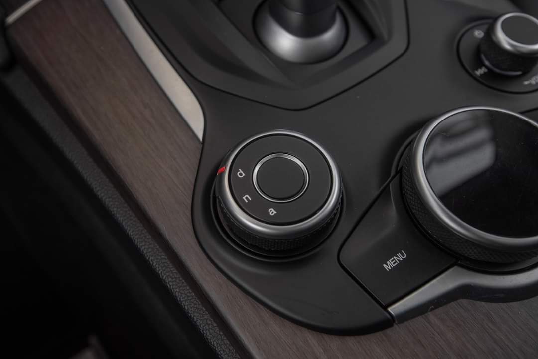 Alfa Romeo Stelvio – Image 32