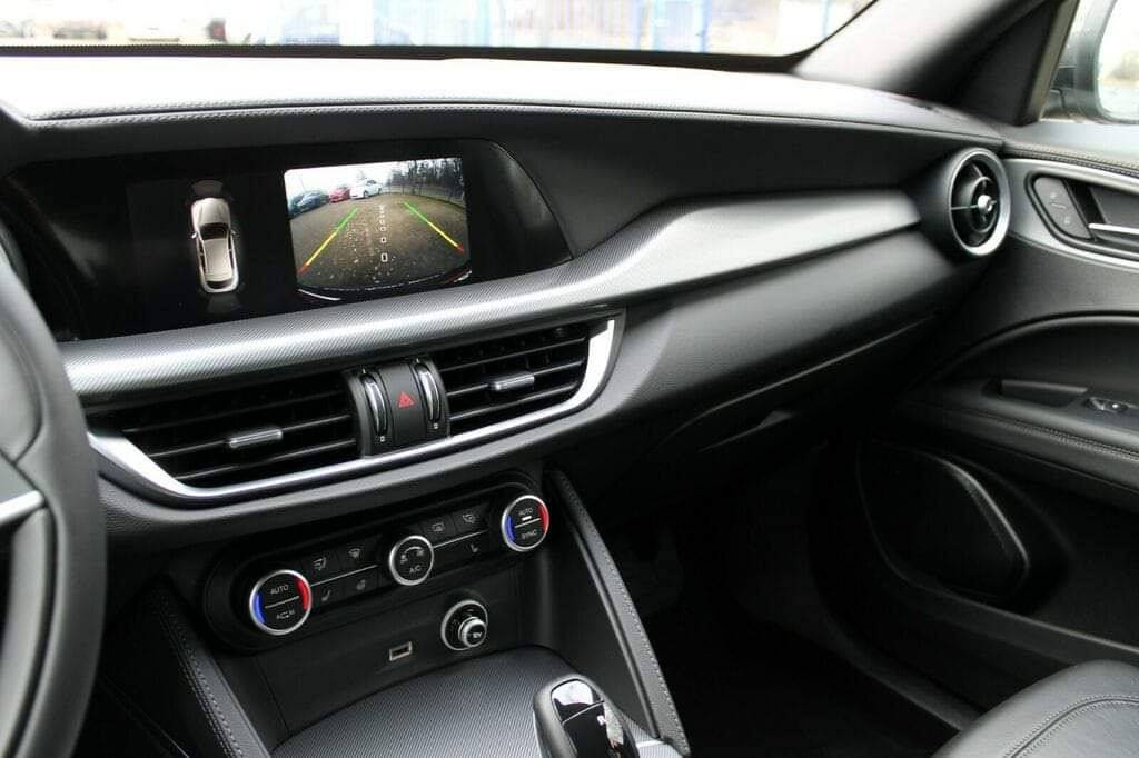 Alfa Romeo Stelvio Veloce – Image 17