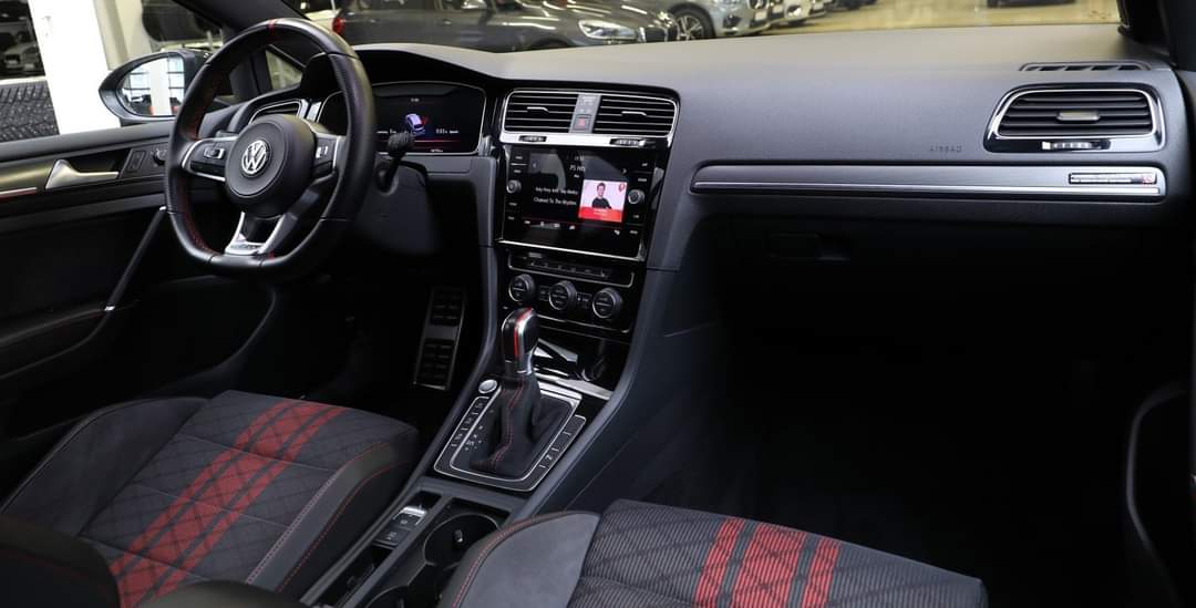 Volkswagen Golf GTI – Image 33