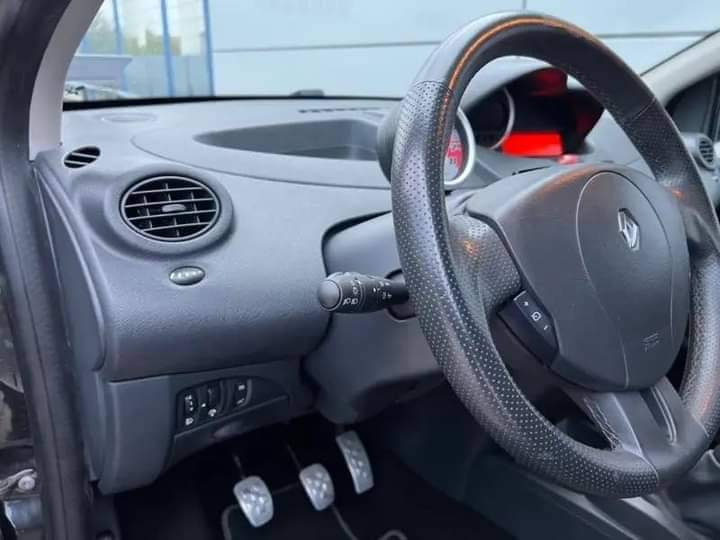 Renault Twingo sport Rs – Image 17