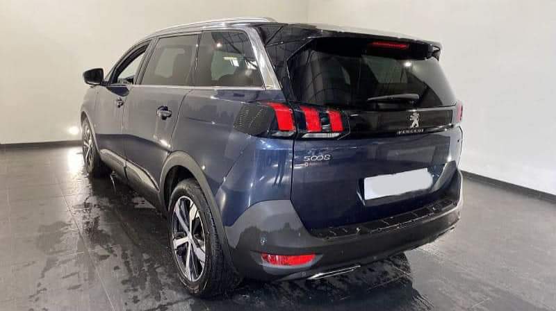 PEUGEOT 5008 – Image 9