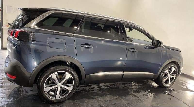 PEUGEOT 5008 – Image 8
