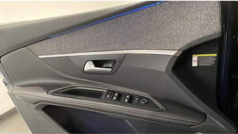 PEUGEOT 5008 – Image 16