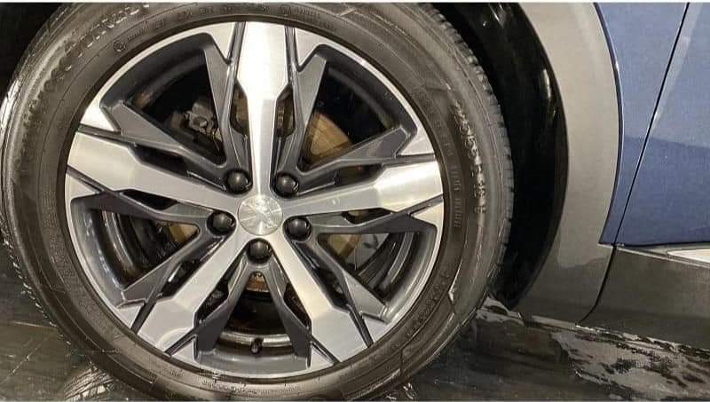 PEUGEOT 5008 – Image 15