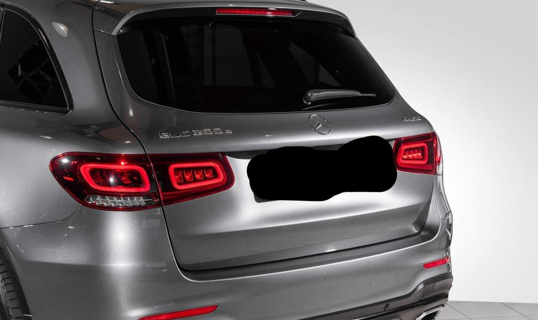 Mercedes-Benz GLC 300e – Image 10