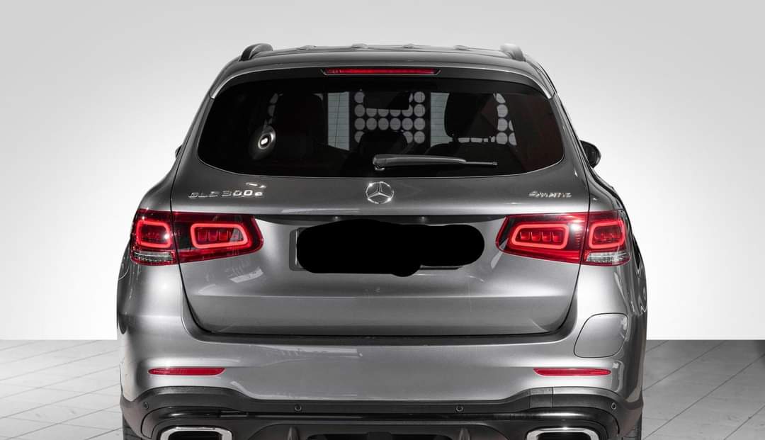 Mercedes-Benz GLC 300e – Image 8