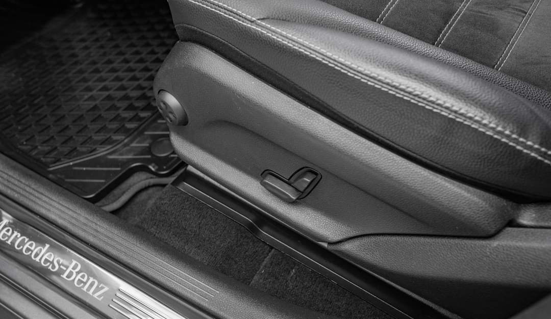 Mercedes-Benz GLC 300e – Image 12