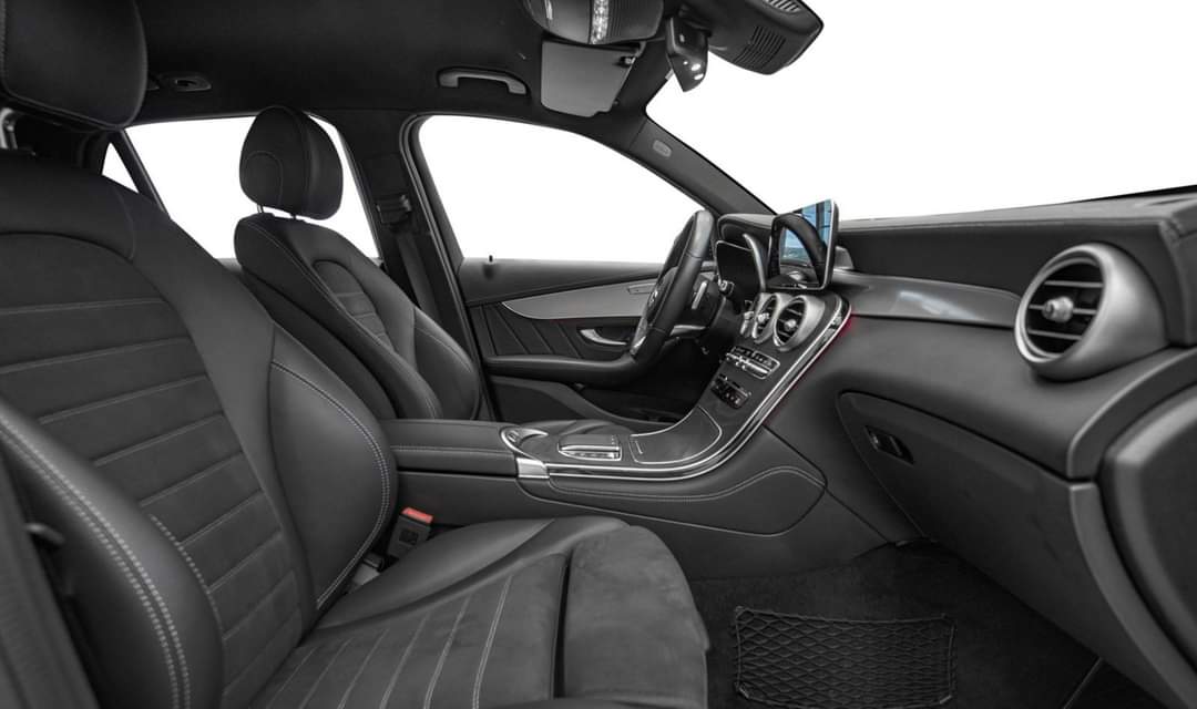 Mercedes-Benz GLC 300e – Image 21