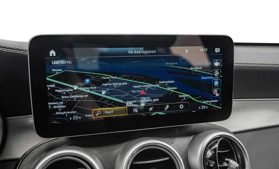 Mercedes-Benz GLC 300e – Image 23