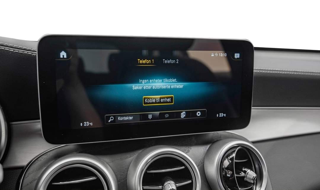 Mercedes-Benz GLC 300e – Image 27