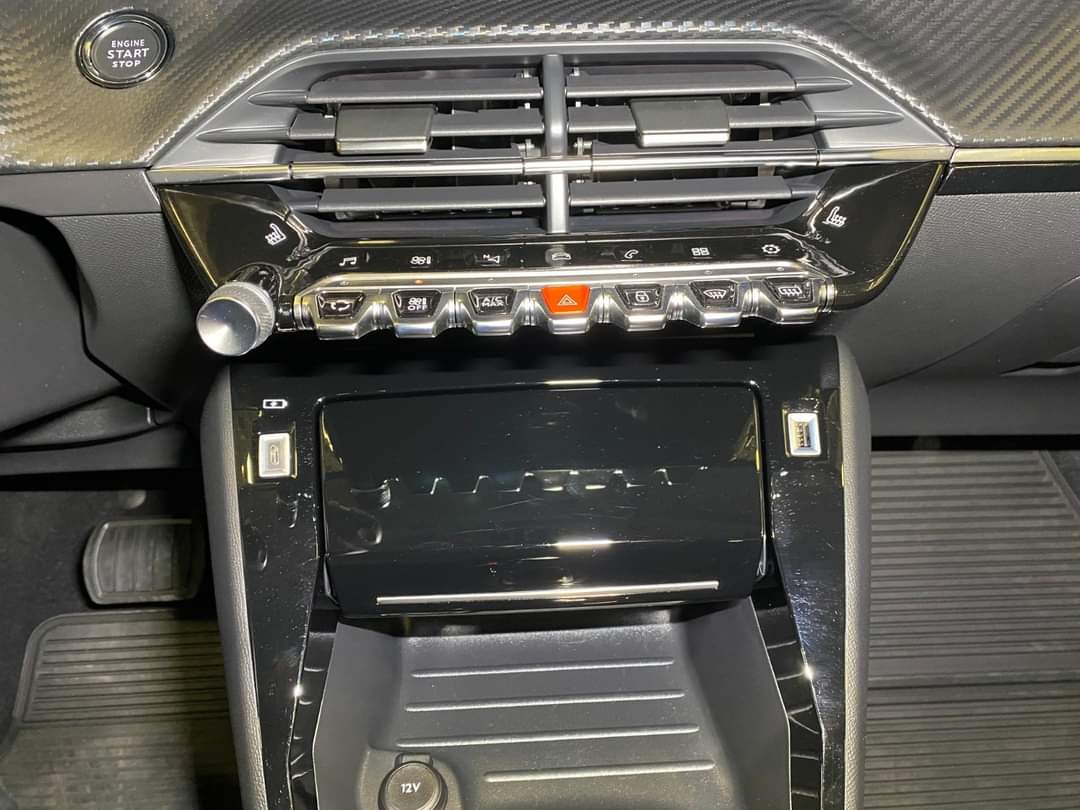Peugeot 208 Allure – Image 14