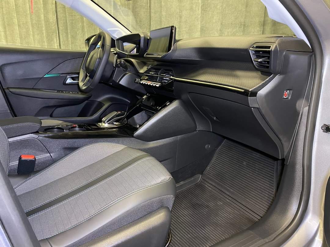 Peugeot 208 Allure – Image 31