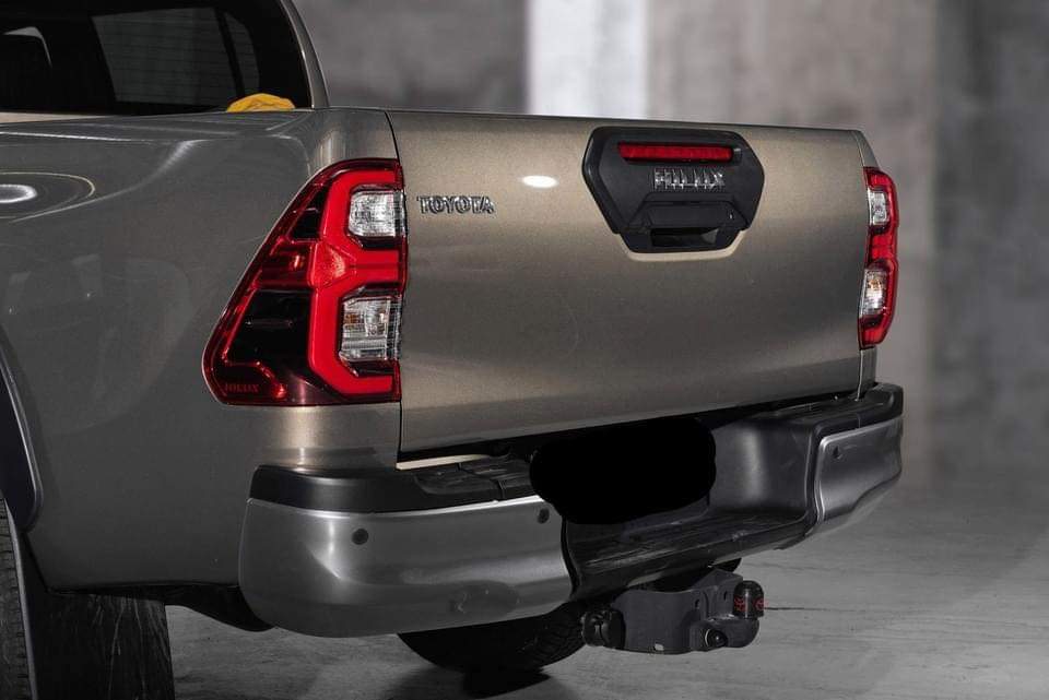 Toyota HiLux – Image 8