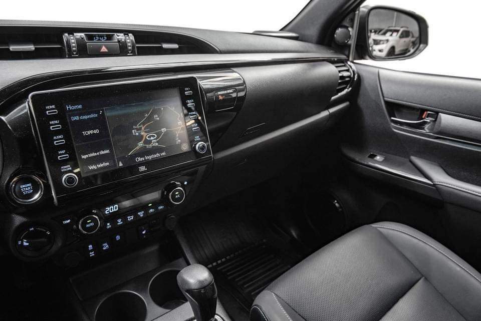 Toyota HiLux – Image 17