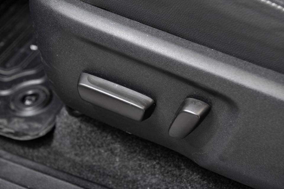 Toyota HiLux – Image 21