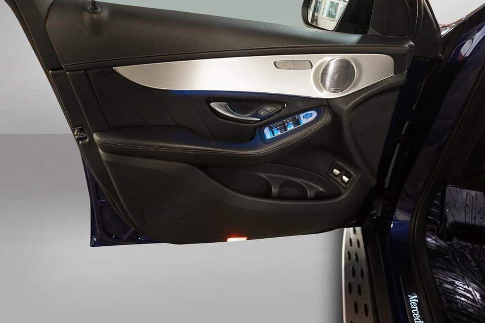 Mercedes-Benz GLC 350e – Image 11